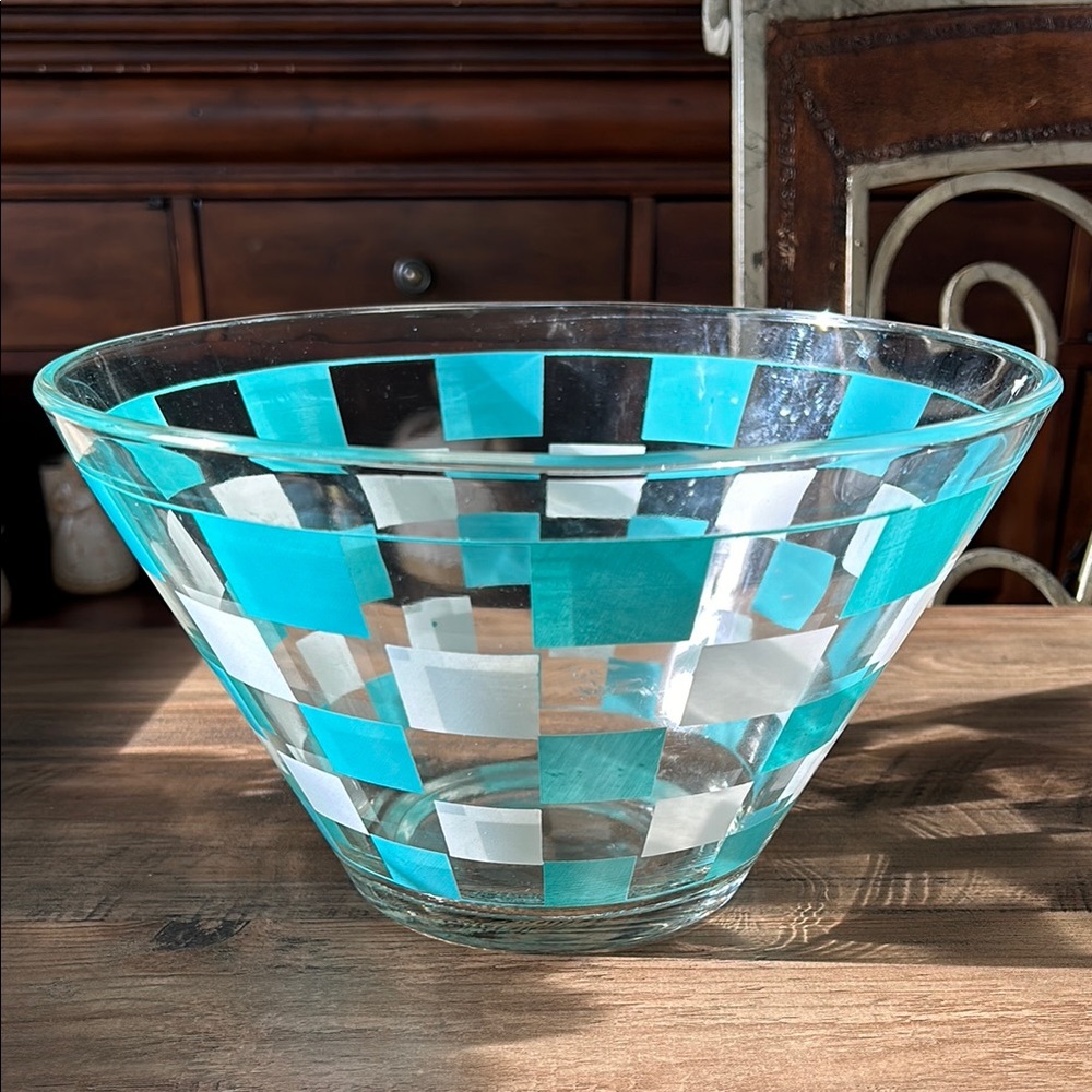 Clear Glass Bowl With Turquoise and White Squares chips bowl
